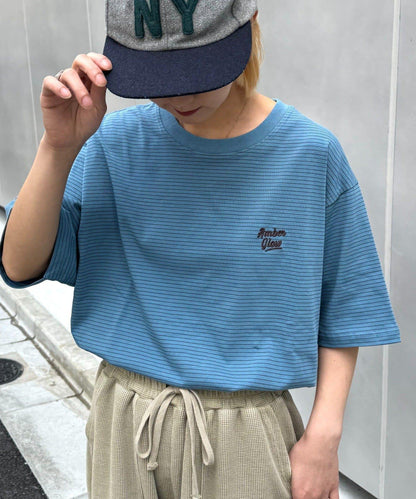 UNISEX 細條紋單點刺繡Logo T恤