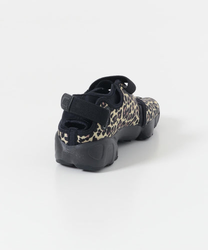 NIKE Air Rift