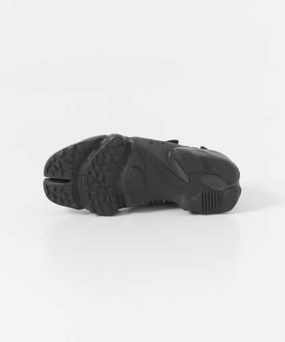 NIKE Air Rift