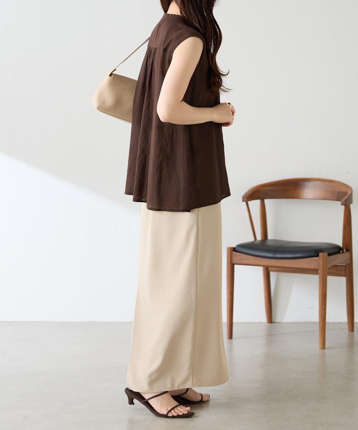 乾爽觸感 體型遮擋 麻感透紗 女襯衫