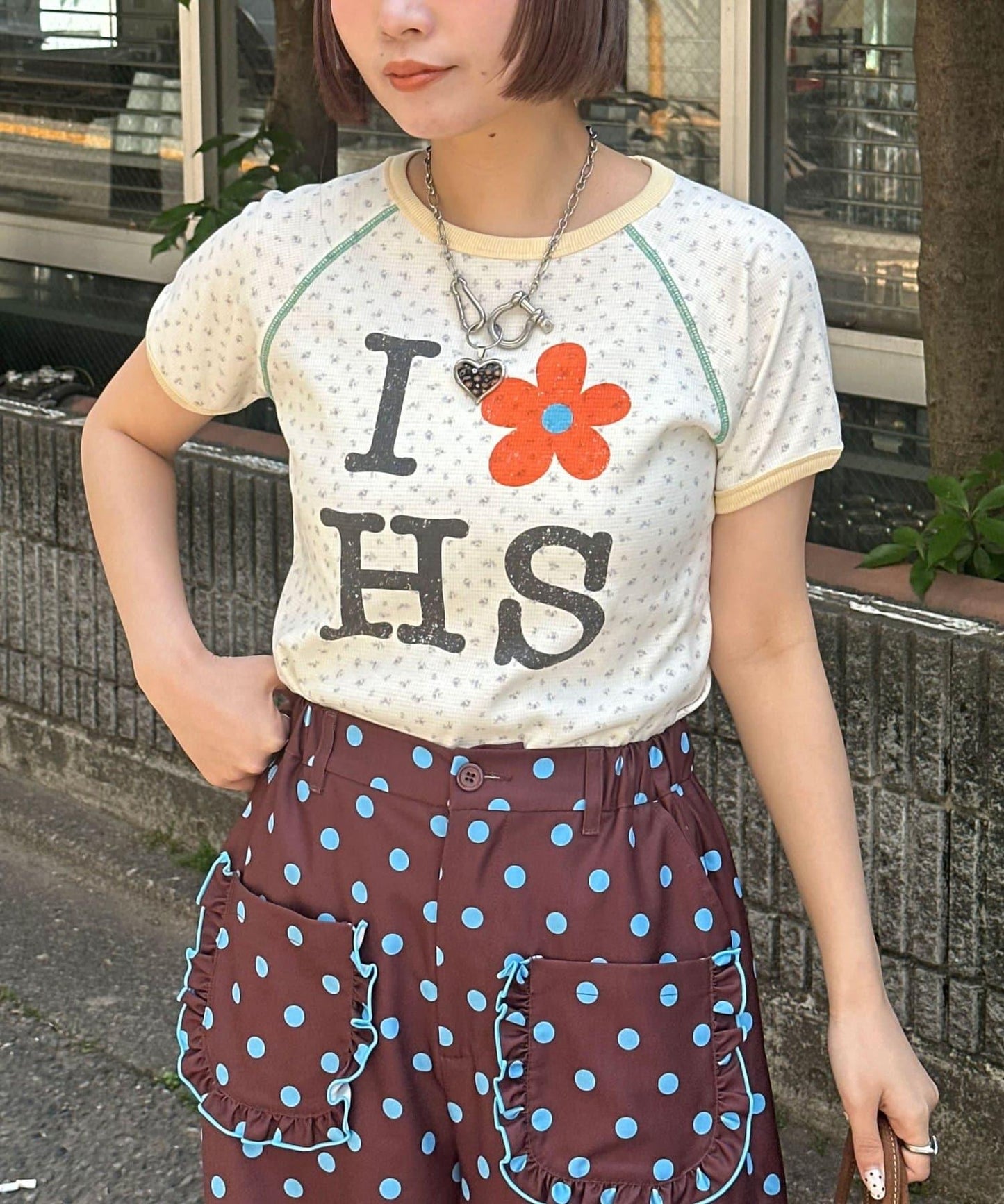HELLO.SANFRANCISCO ハローサンフランシスコ 華夫格印花短袖T恤