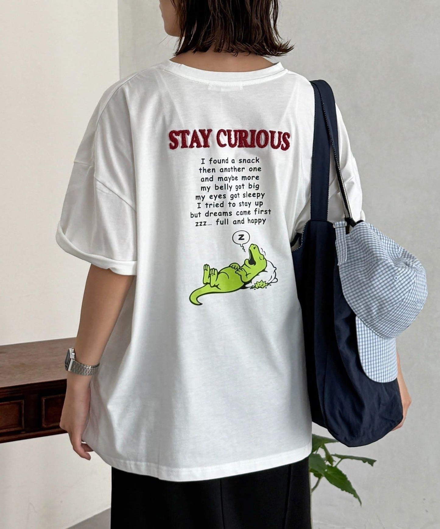 混款沙迦拉刺繡 T恤