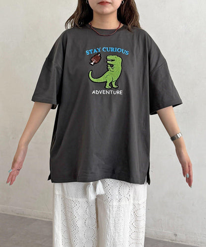 混款沙迦拉刺繡 T恤