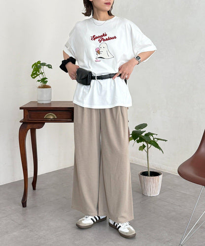 混款沙迦拉刺繡 T恤