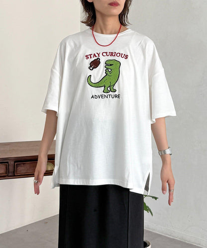混款沙迦拉刺繡 T恤