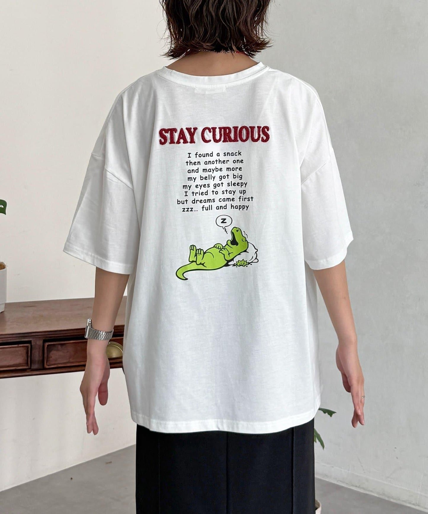 混款沙迦拉刺繡 T恤