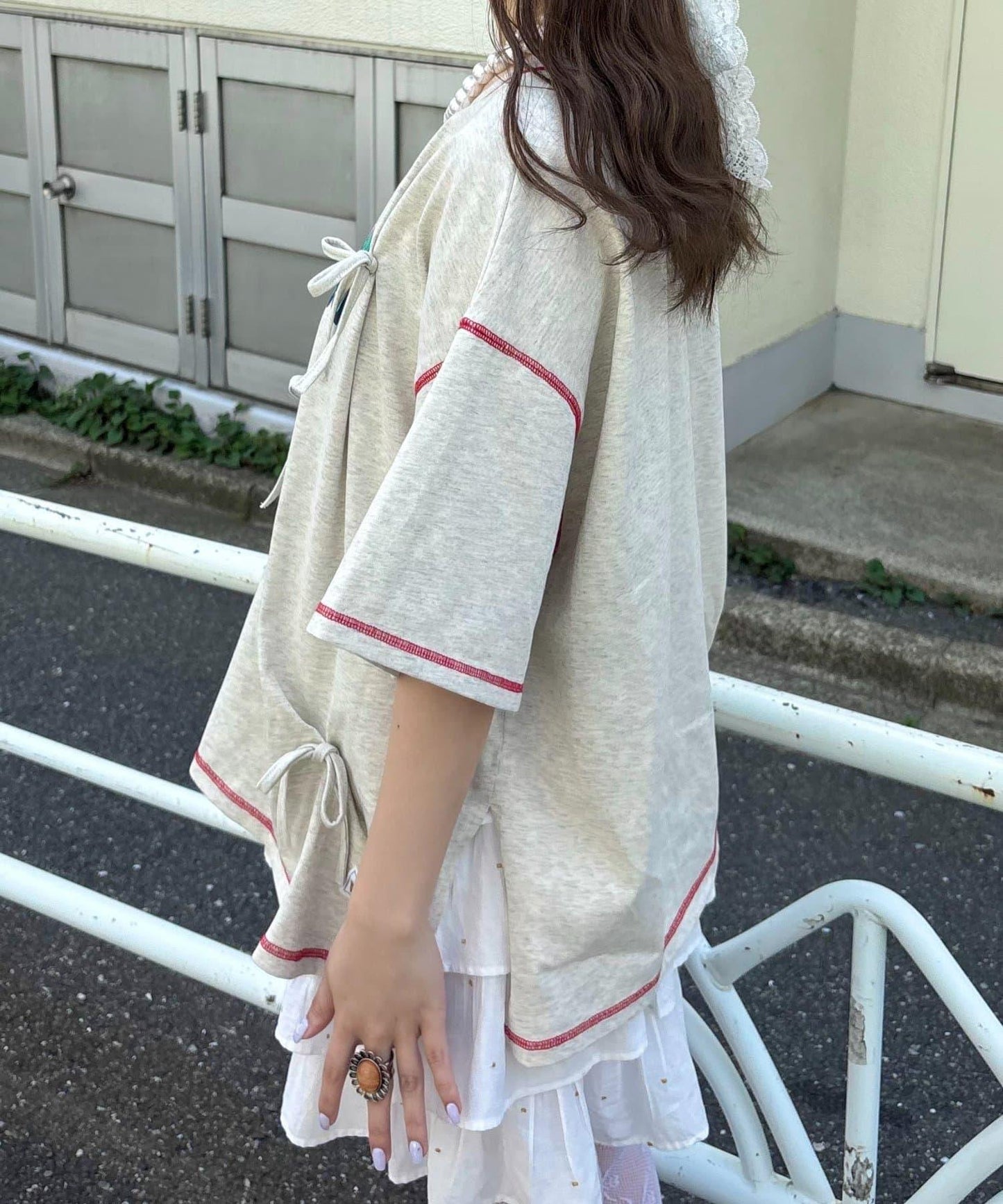 HELLO.SANFRANCISCO/ハローサンフランシスコ 褶襉蝴蝶結印花 短袖T恤