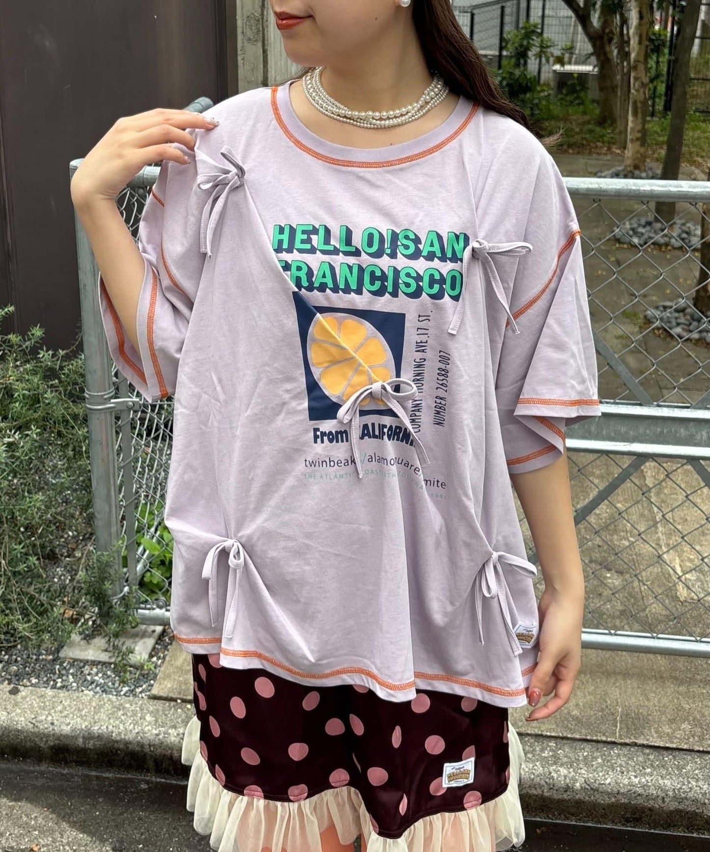 HELLO.SANFRANCISCO/ハローサンフランシスコ 褶襉蝴蝶結印花 短袖T恤