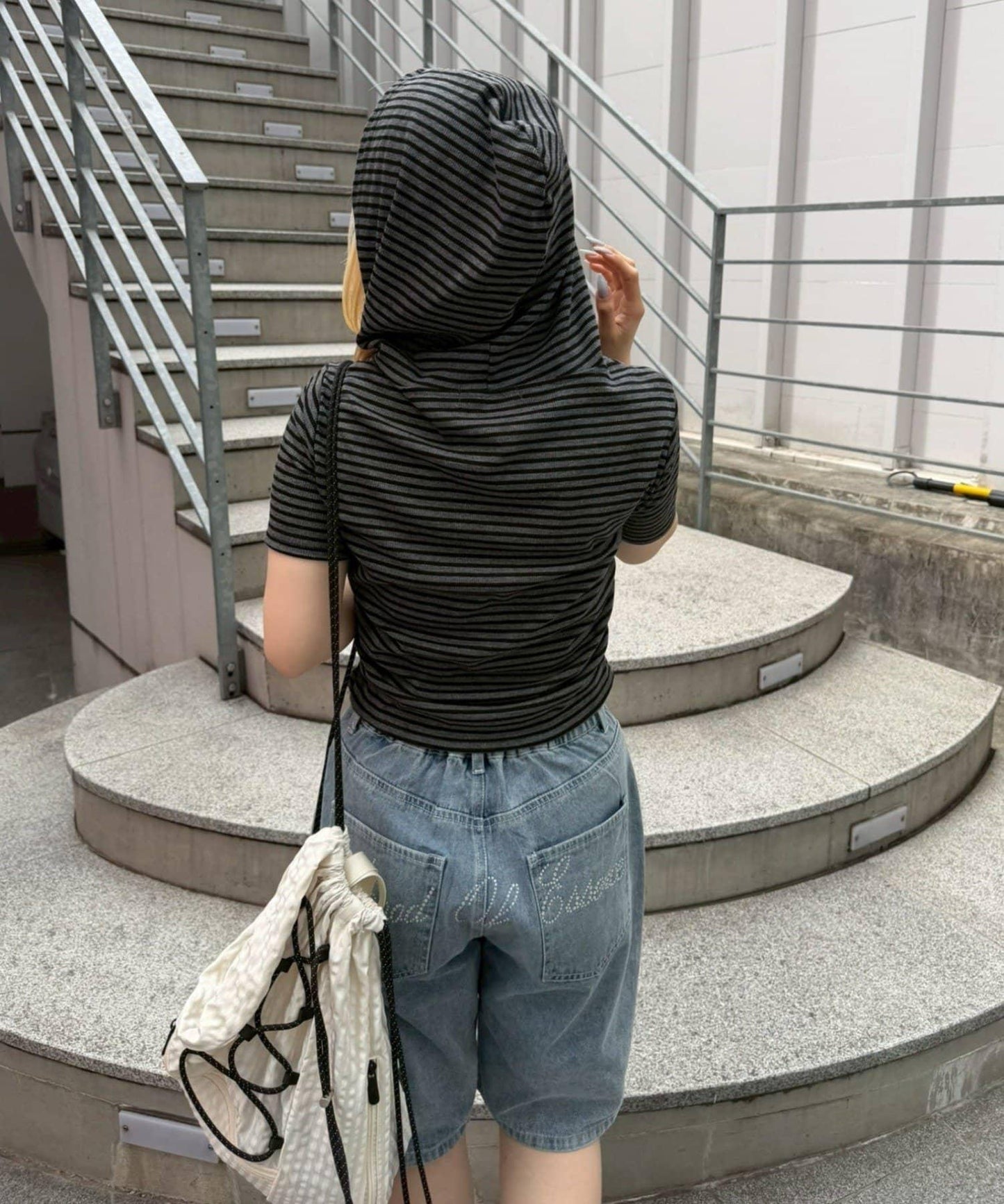 ANOTHER BRANCH 亨利領套頭連帽衛衣