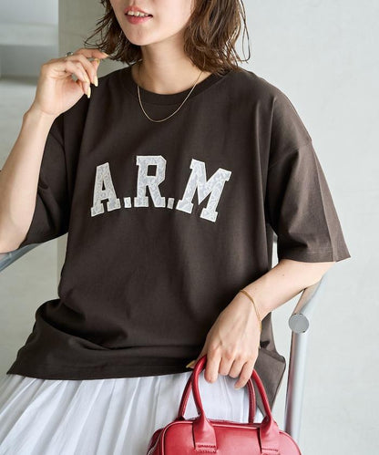 ARM 蕾絲拼接刺繡短袖T恤
