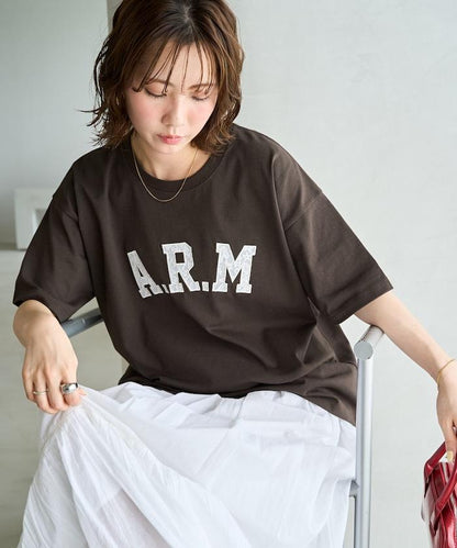 ARM 蕾絲拼接刺繡短袖T恤