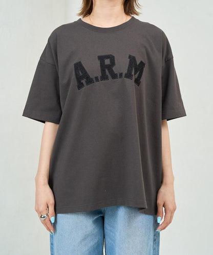 ARM 蕾絲拼接刺繡短袖T恤