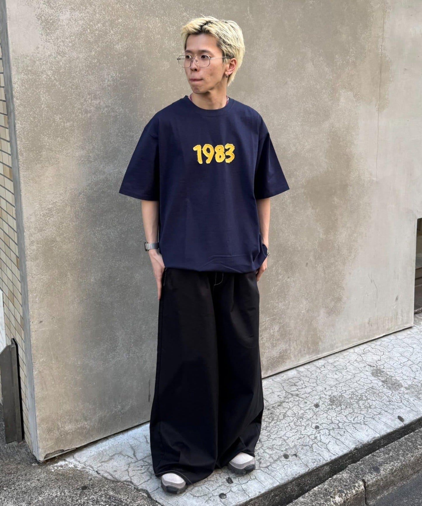 網絡限定 UNISEX 1983貼布 T恤