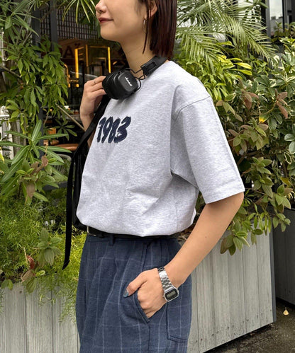 網絡限定 UNISEX 1983貼布 T恤