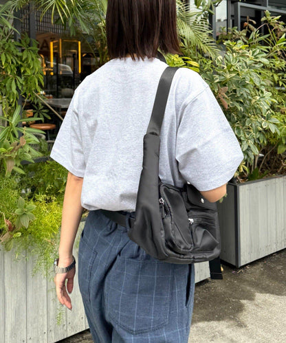 網絡限定 UNISEX 1983貼布 T恤