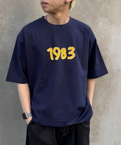 網絡限定 UNISEX 1983貼布 T恤