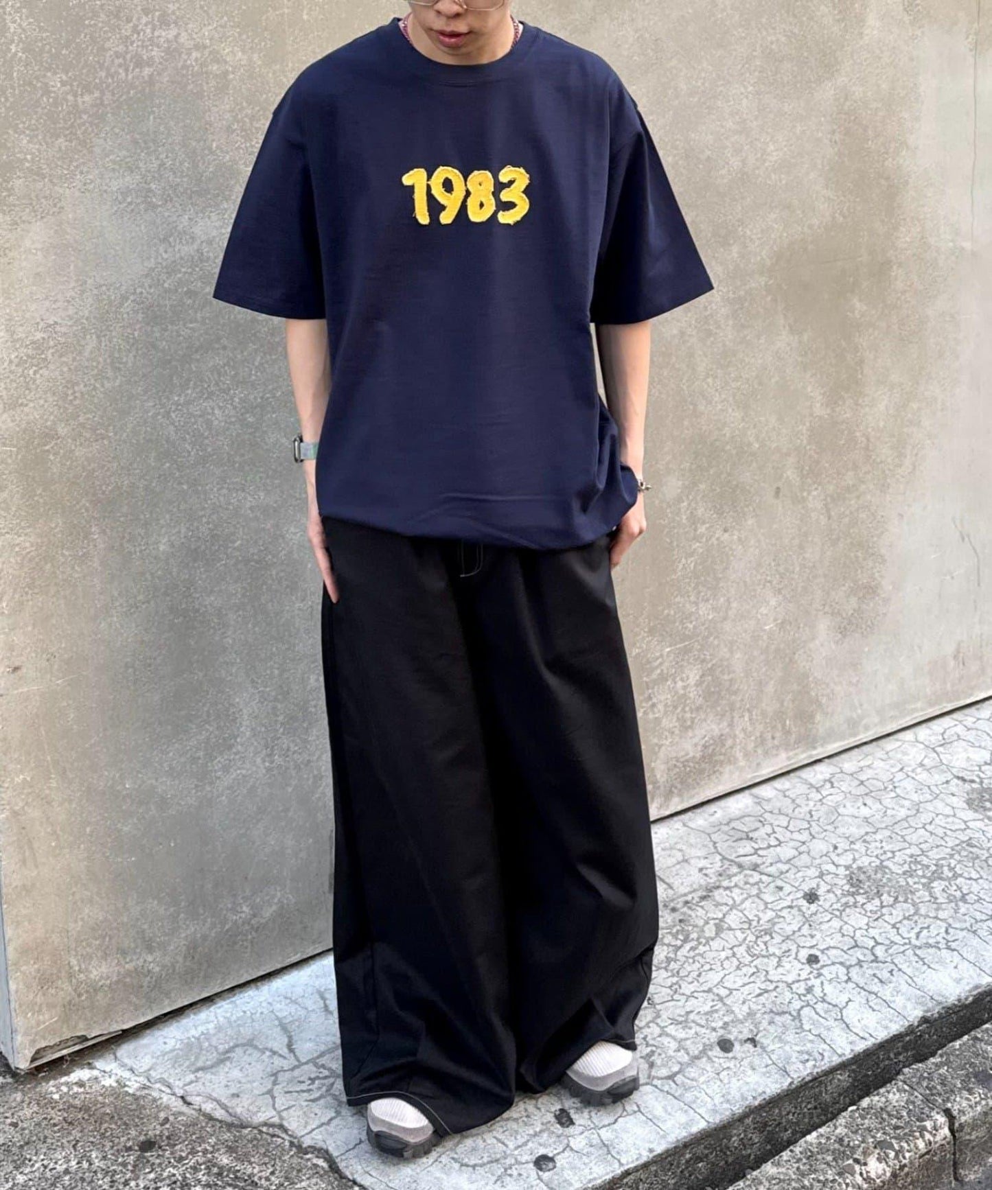 網絡限定 UNISEX 1983貼布 T恤