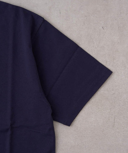 網絡限定 UNISEX 1983貼布 T恤