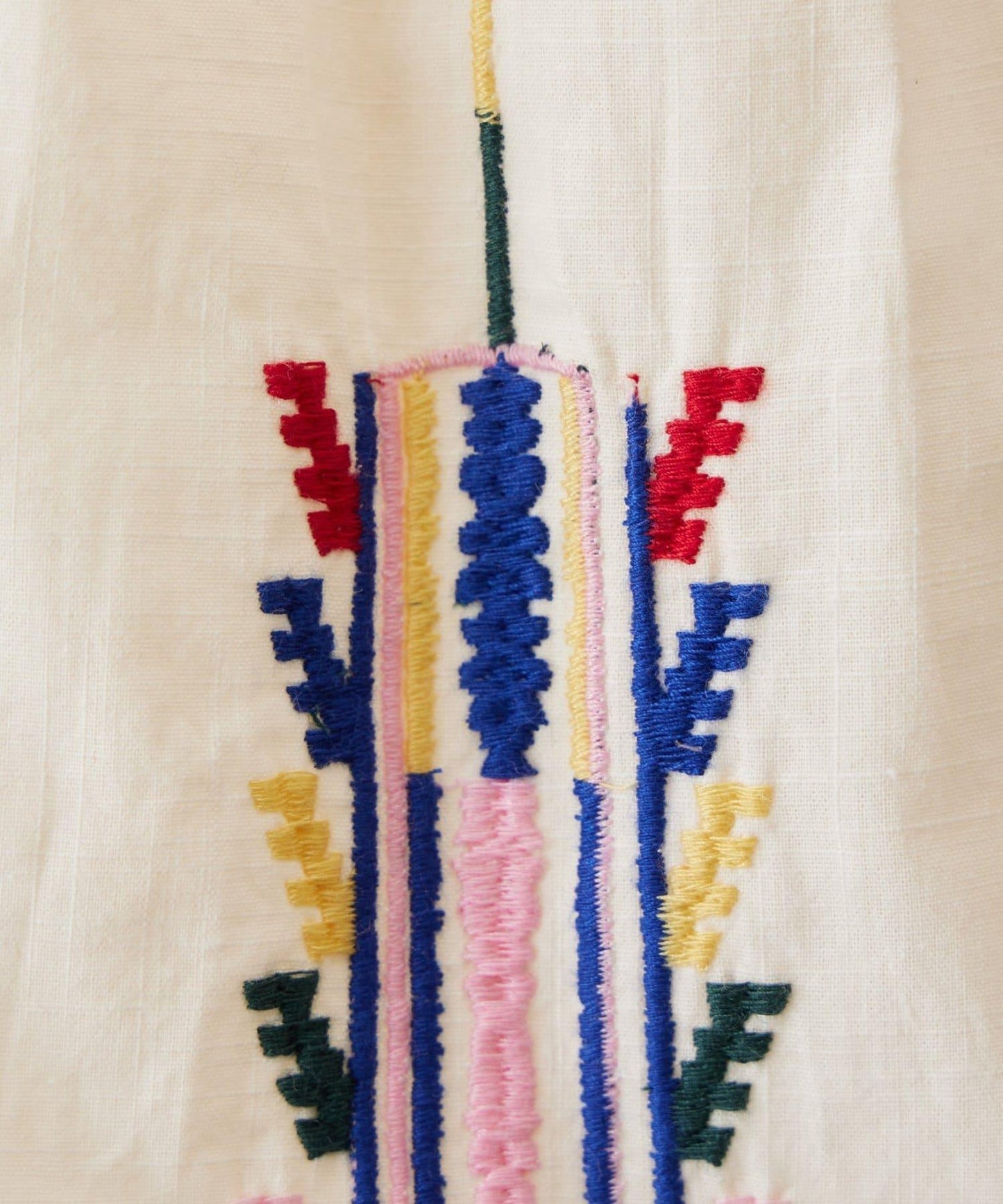 多彩刺繡 女襯衫 《近日開始》