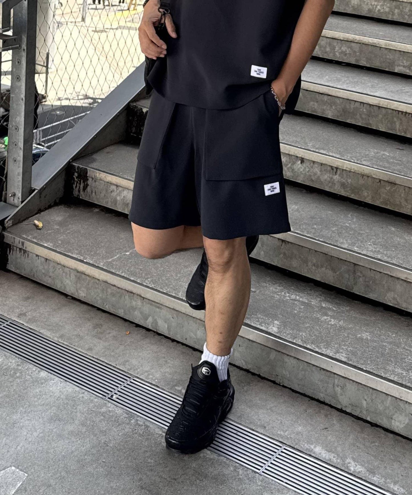 乾爽觸感寬鬆休閒短褲