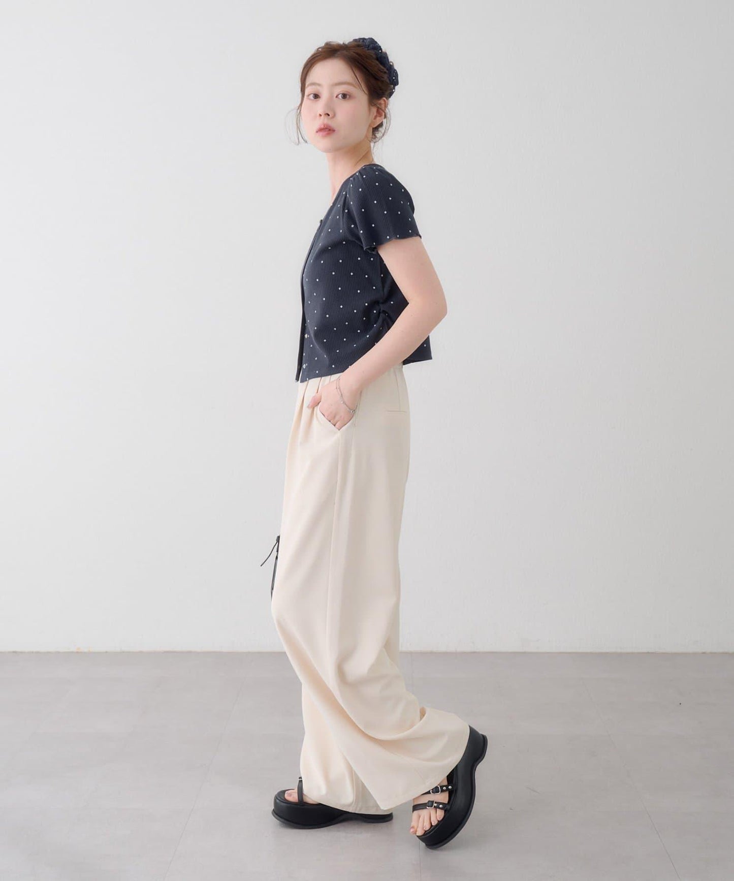 圓點抽針針織開衫