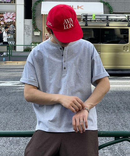 條紋/純色亨利領T恤