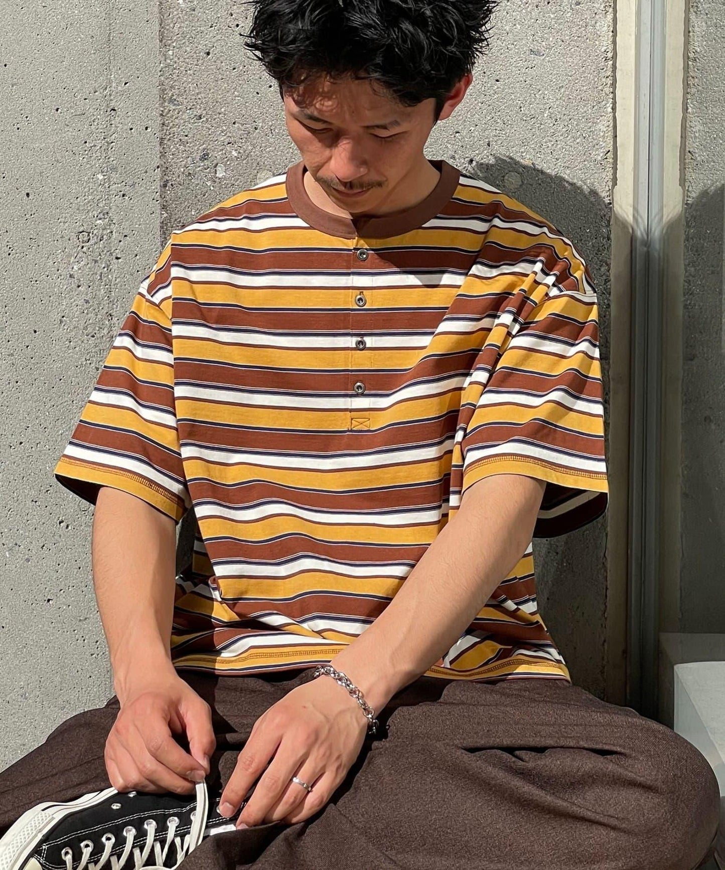 條紋/純色亨利領T恤