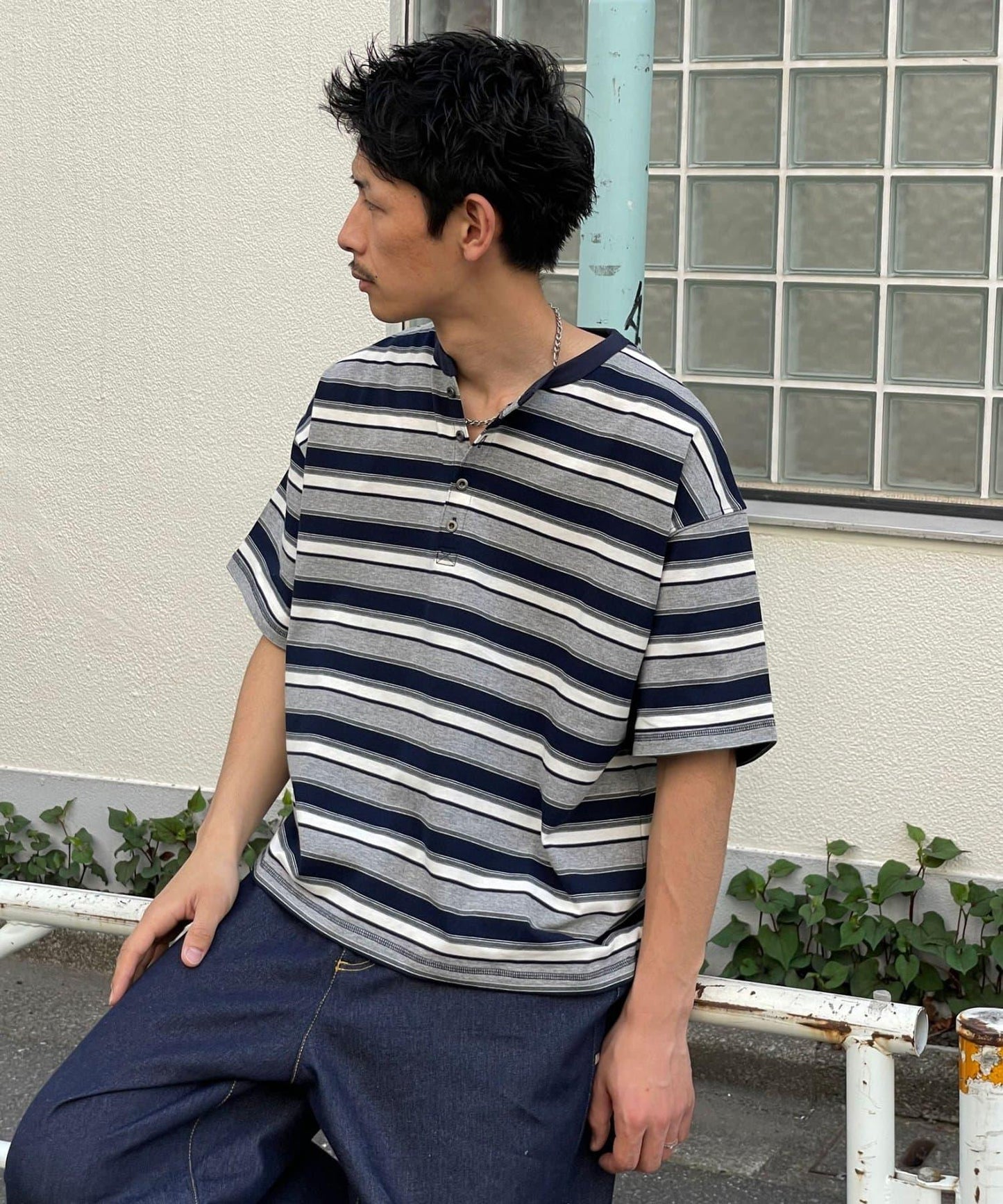 條紋/純色亨利領T恤