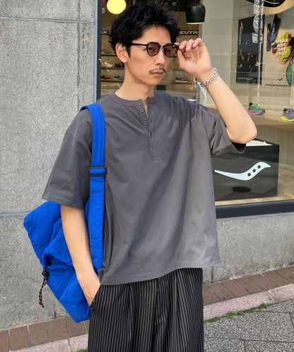 條紋/純色亨利領T恤