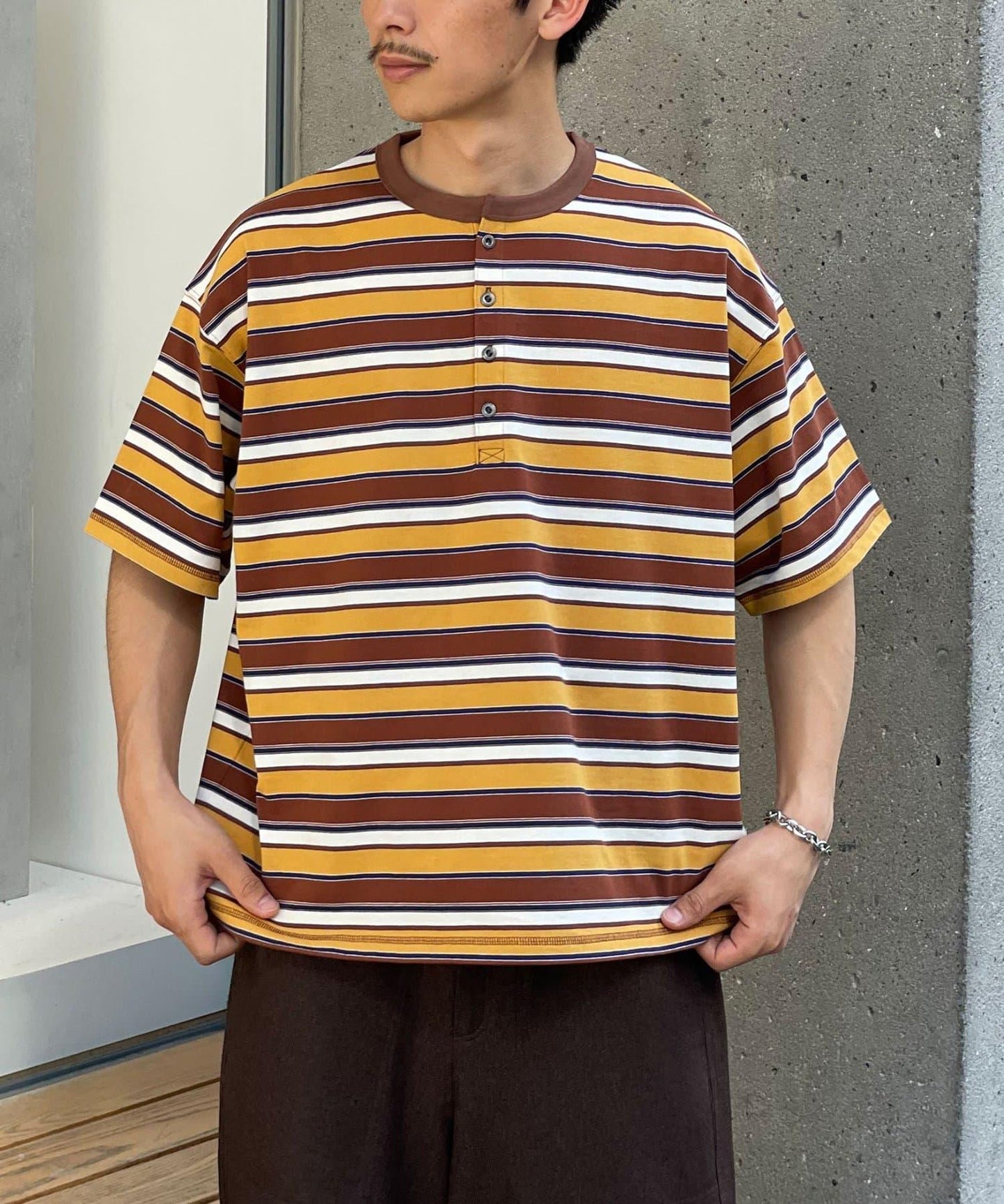 條紋/純色亨利領T恤