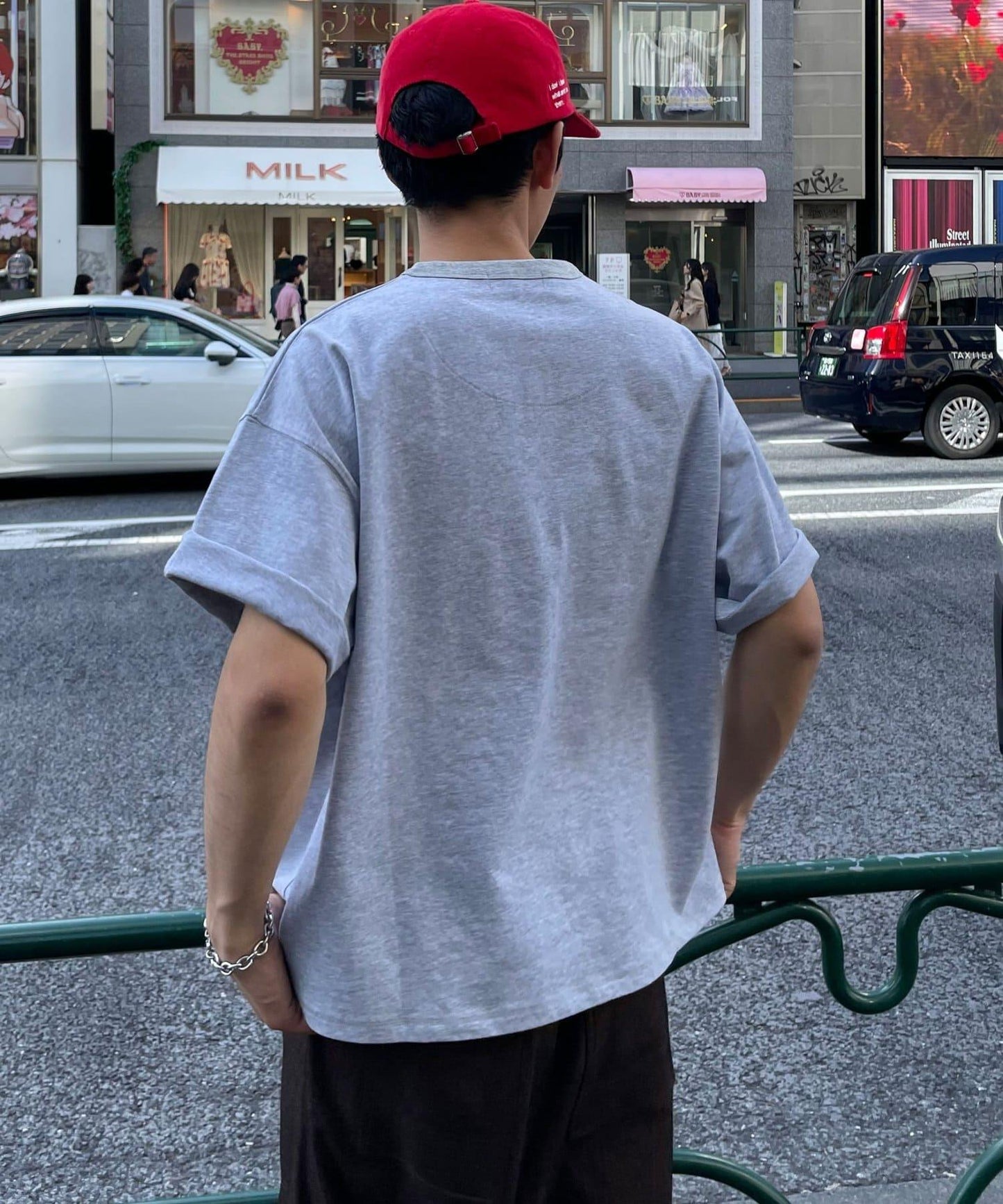 條紋/純色亨利領T恤