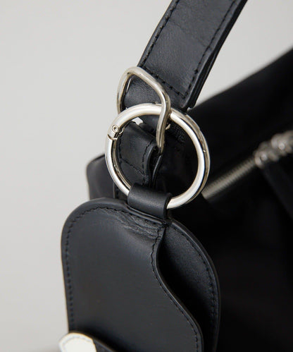 uchida企畫 防潑水 附眼鏡收納 2WAY 單肩包