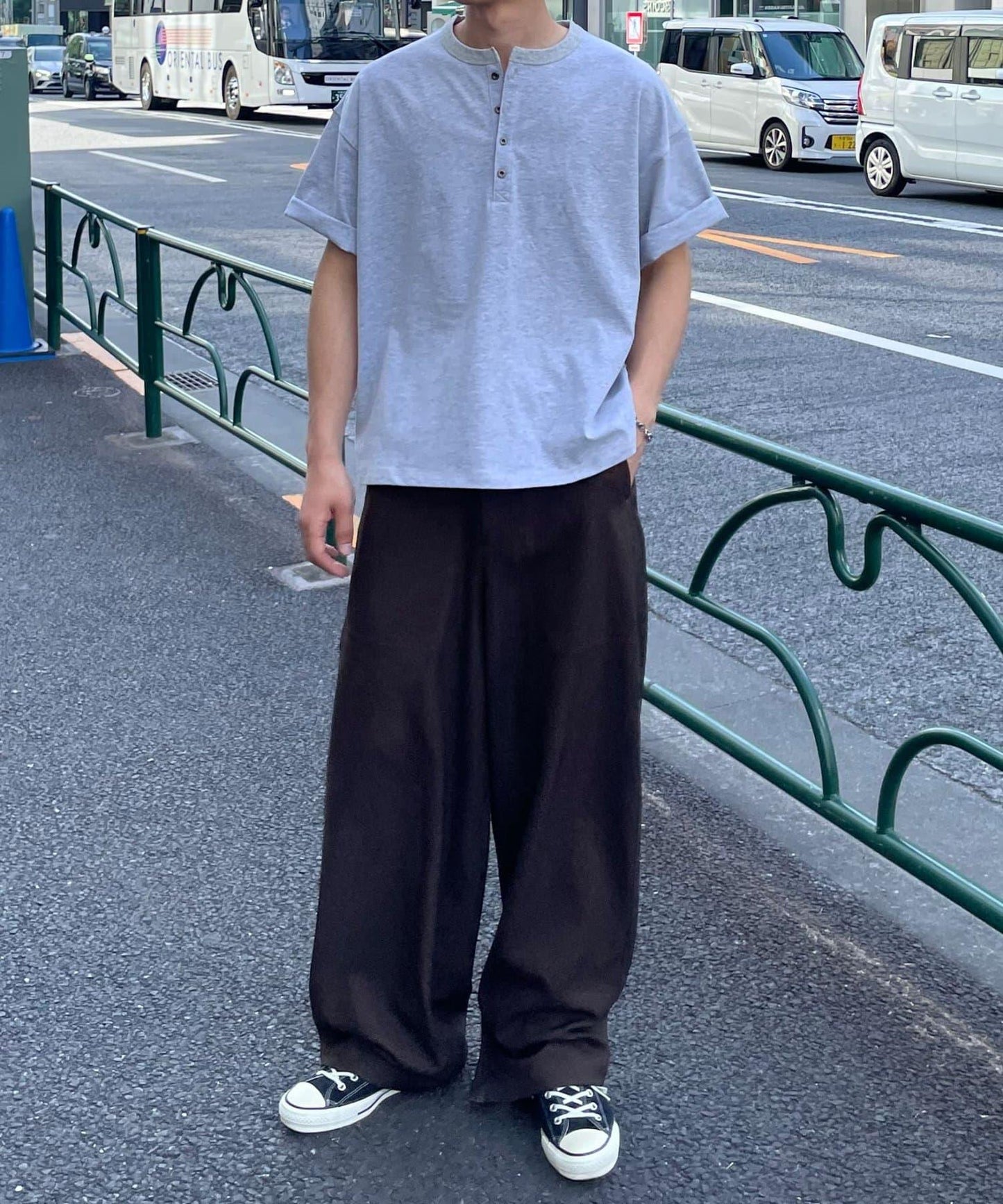條紋/純色亨利領T恤