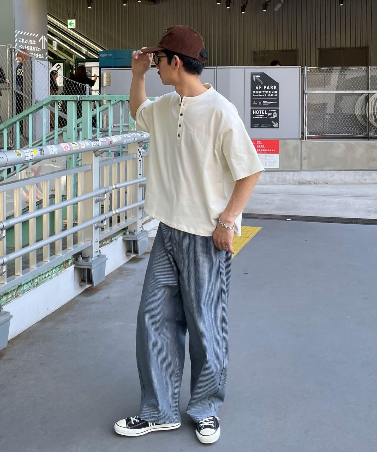 條紋/純色亨利領T恤