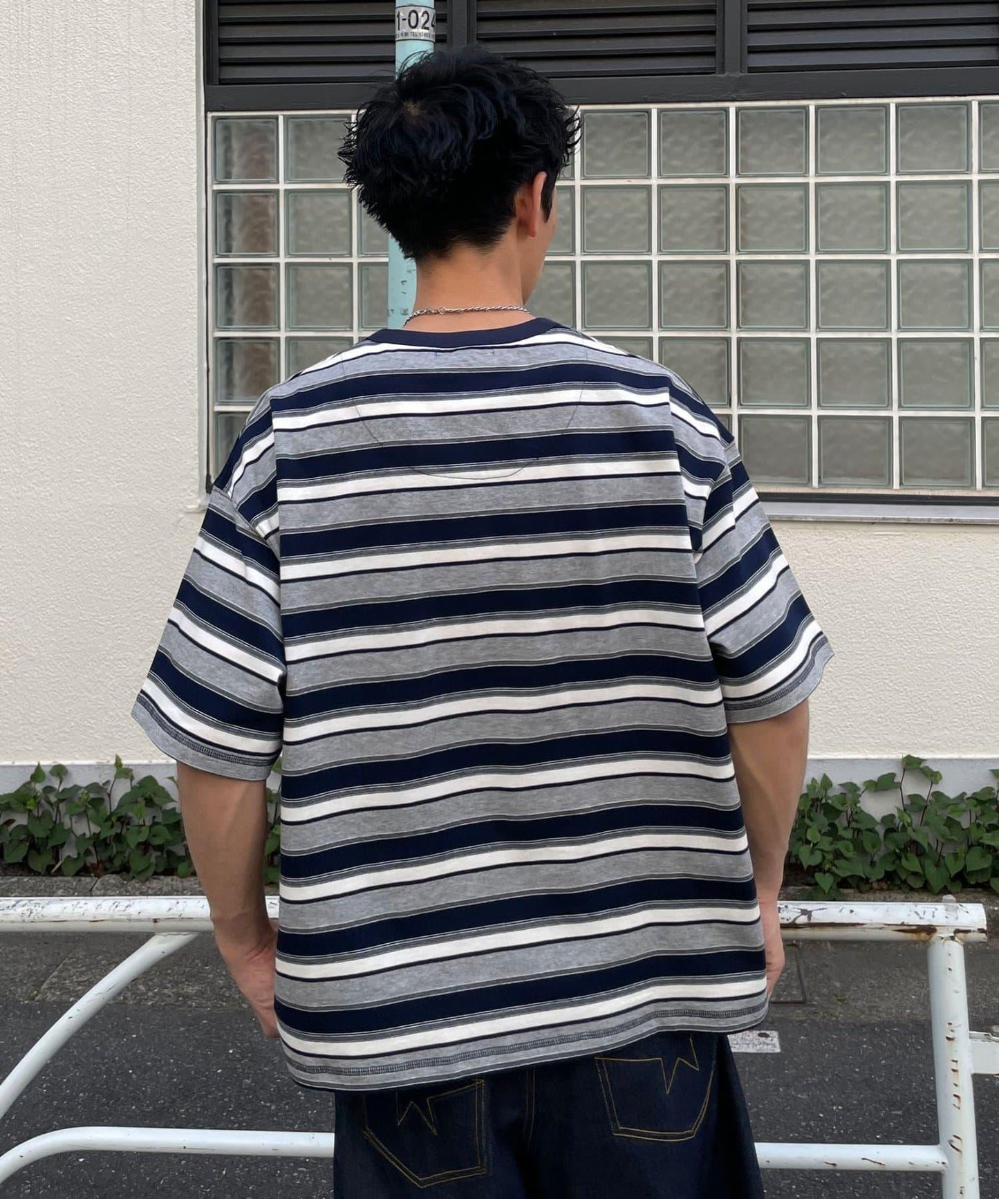 條紋/純色亨利領T恤