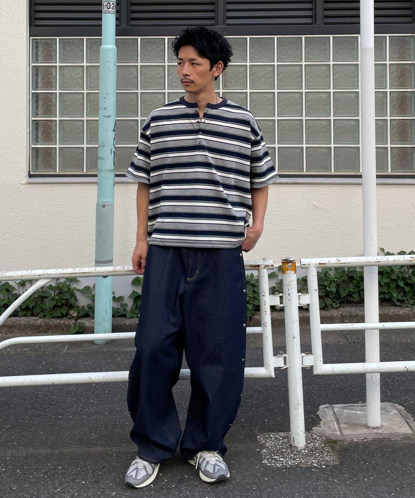 條紋/純色亨利領T恤