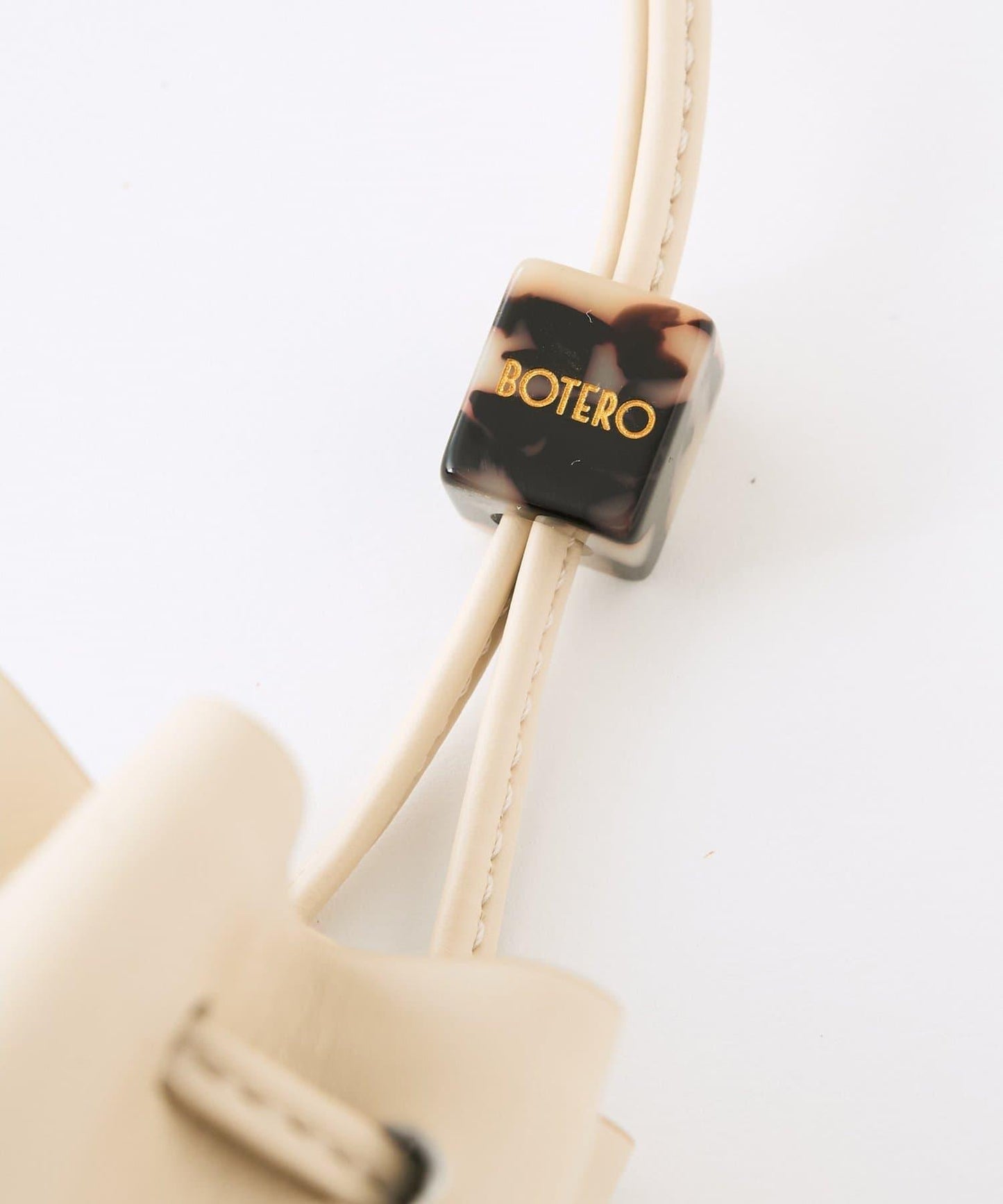 BOTERO Lucky Draw Charm