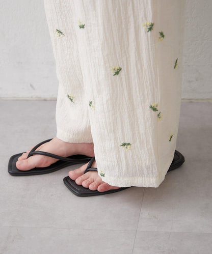 花朵刺繡 可成套搭配 鬆緊設計 休閒褲