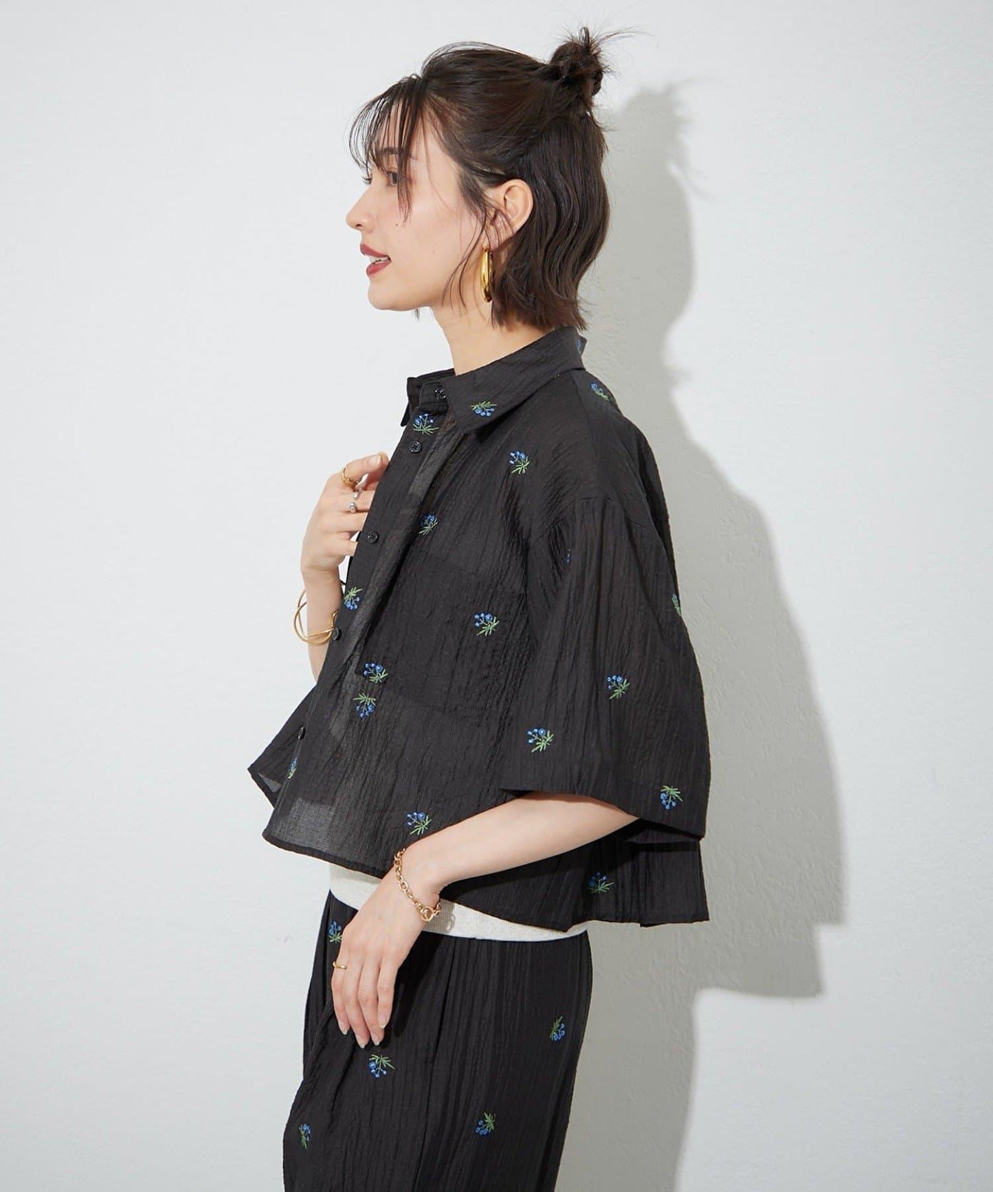 可成套搭配 花卉刺繡 短款 女式襯衫