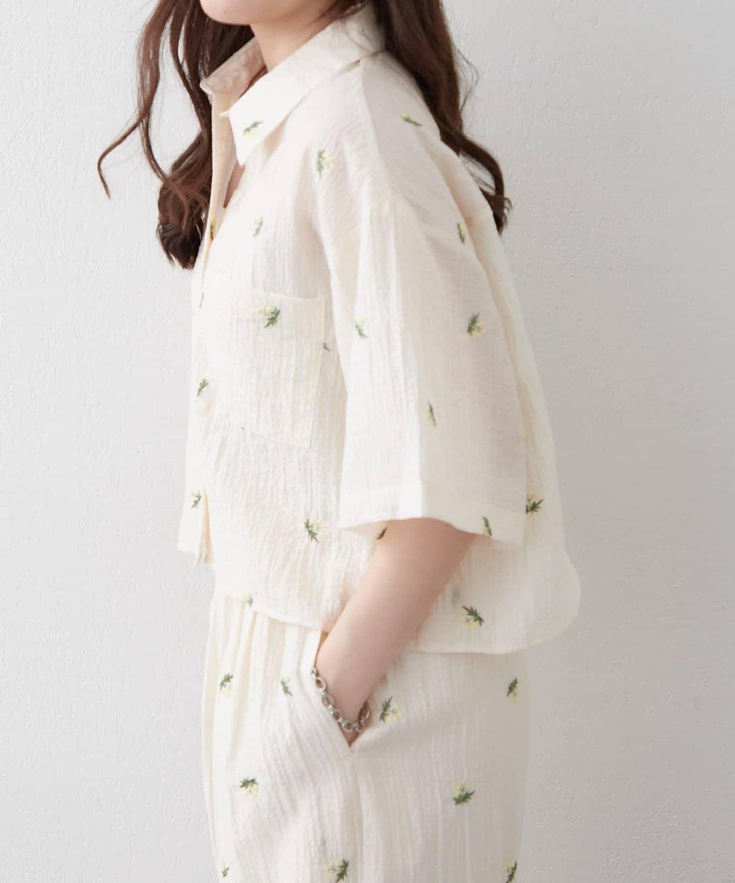 可成套搭配 花卉刺繡 短款 女式襯衫
