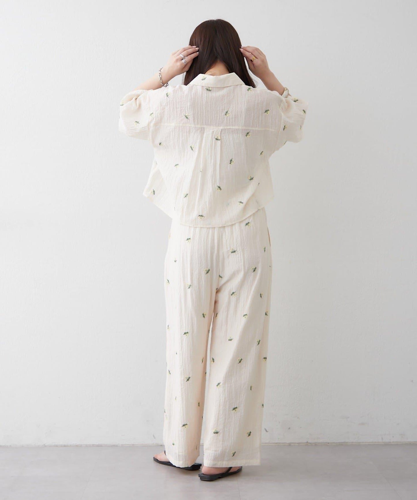 可成套搭配 花卉刺繡 短款 女式襯衫