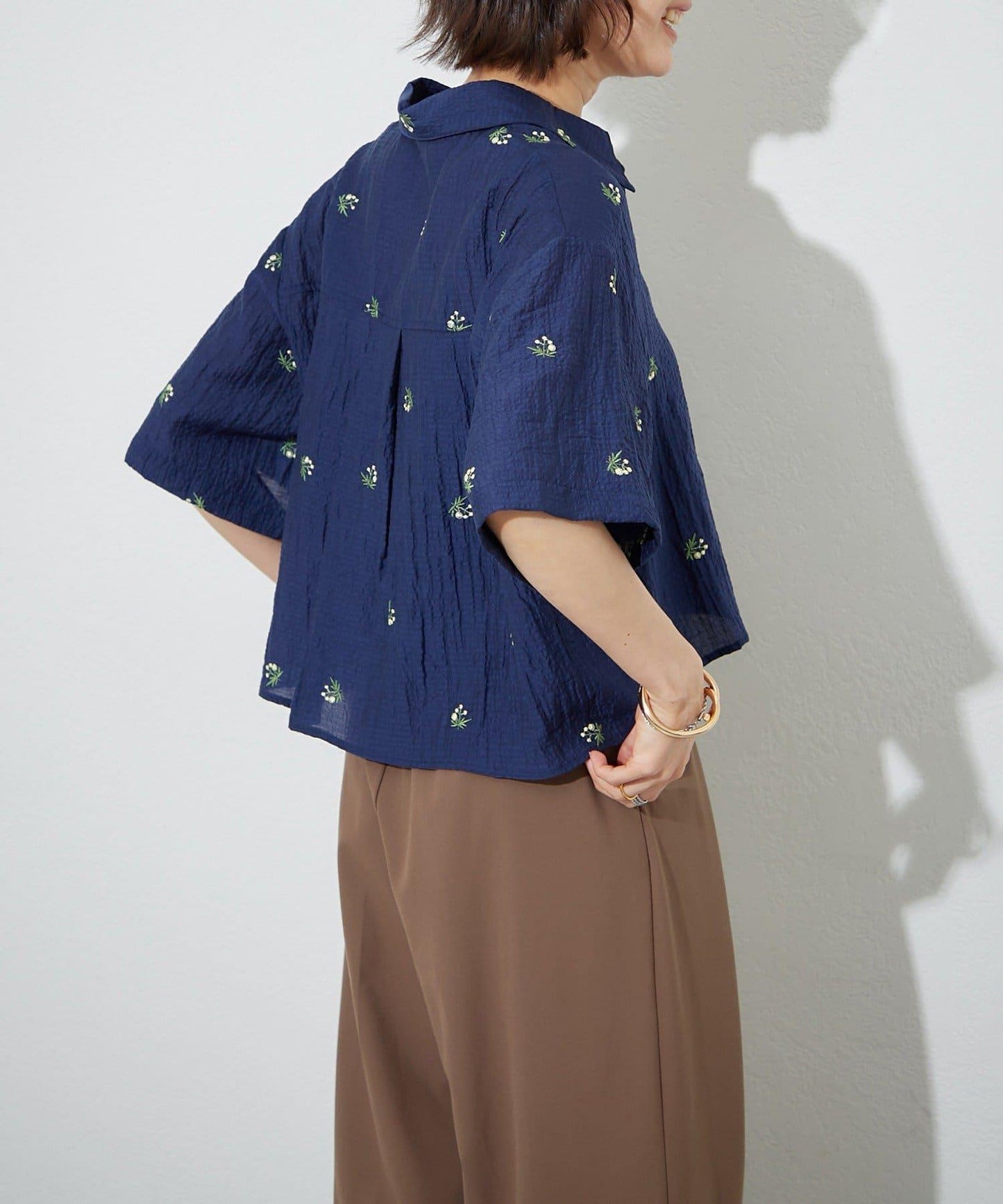 可成套搭配 花卉刺繡 短款 女式襯衫