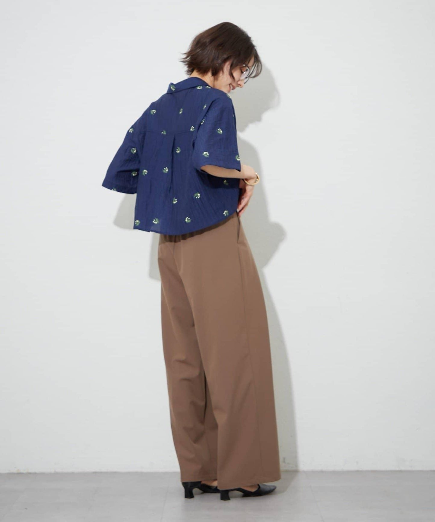 可成套搭配 花卉刺繡 短款 女式襯衫