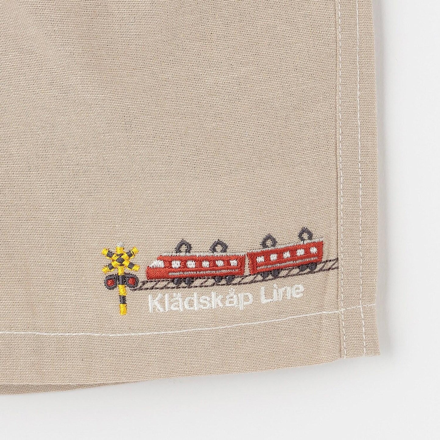 電車刺繡 五分短褲