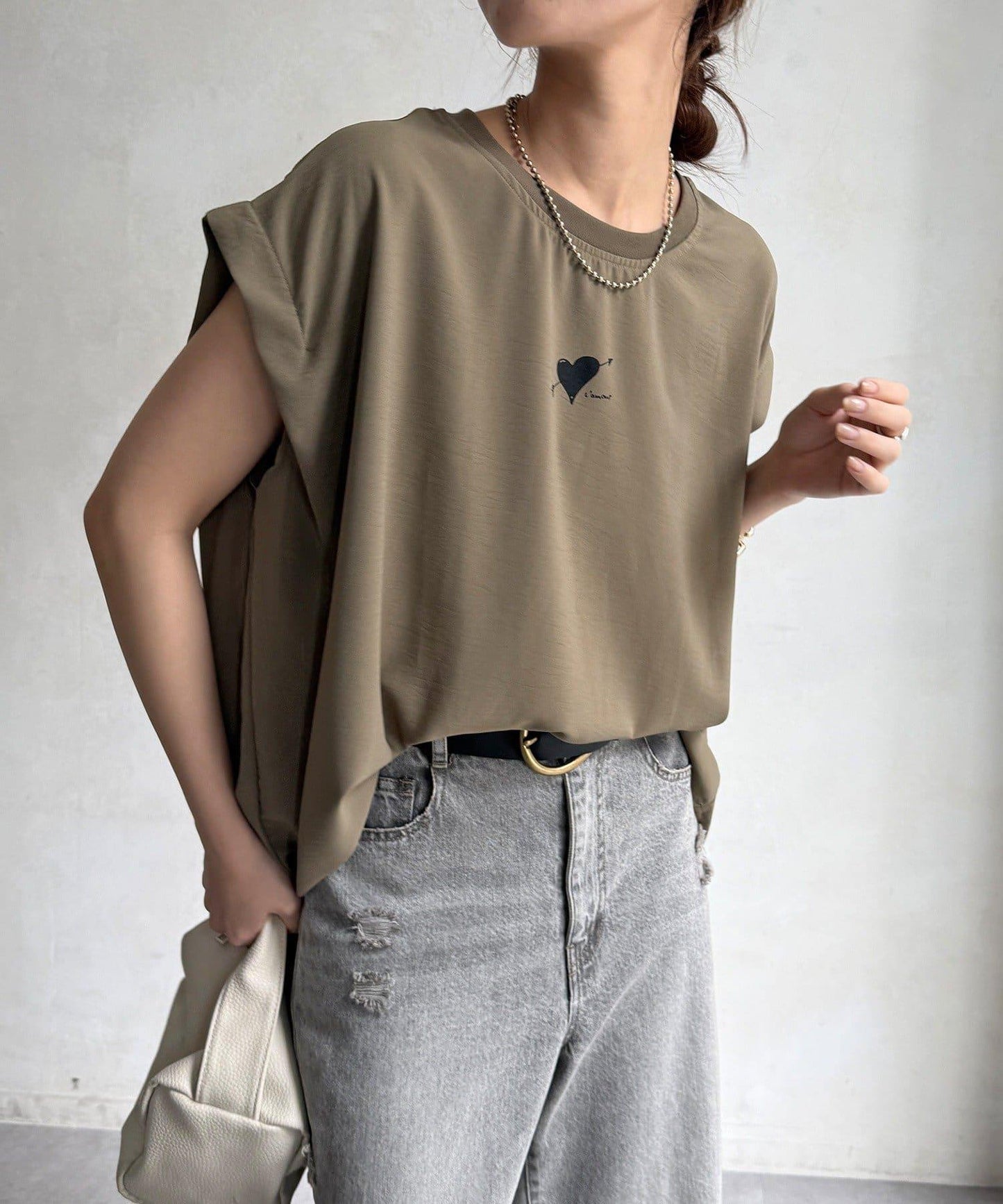 心形背部ロゴ印花 TEE