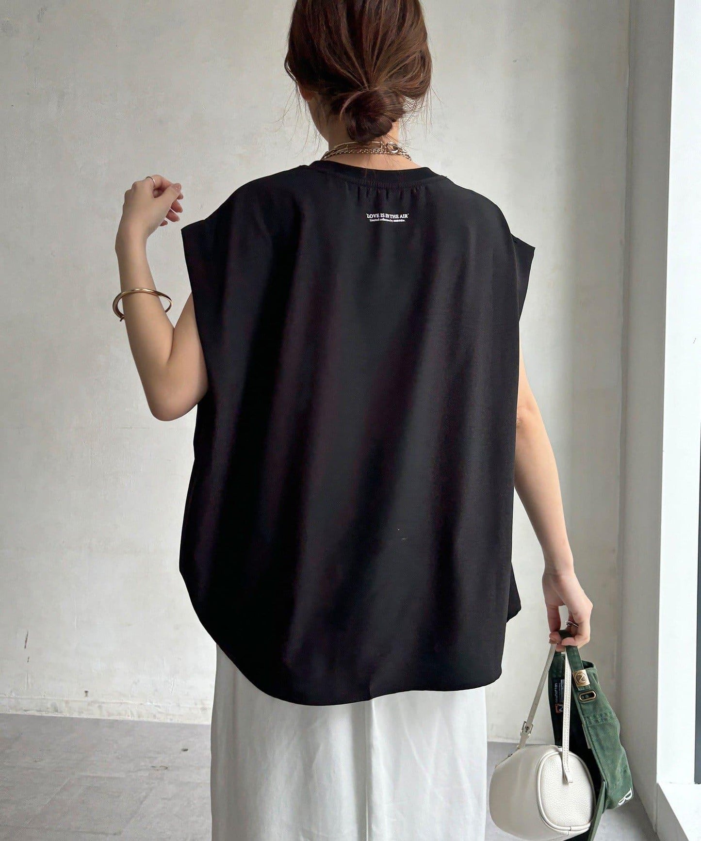 心形背部ロゴ印花 TEE