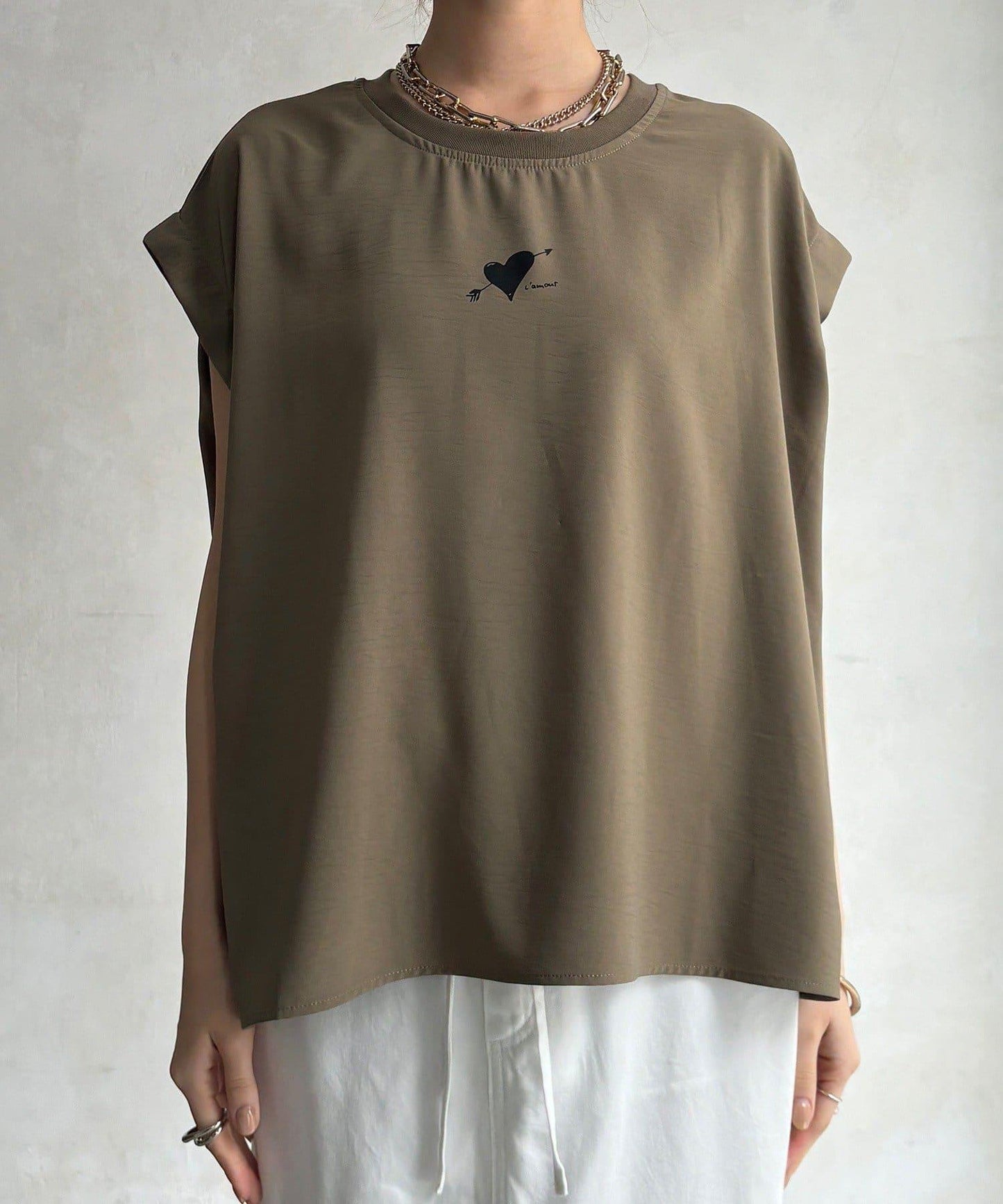 心形背部ロゴ印花 TEE