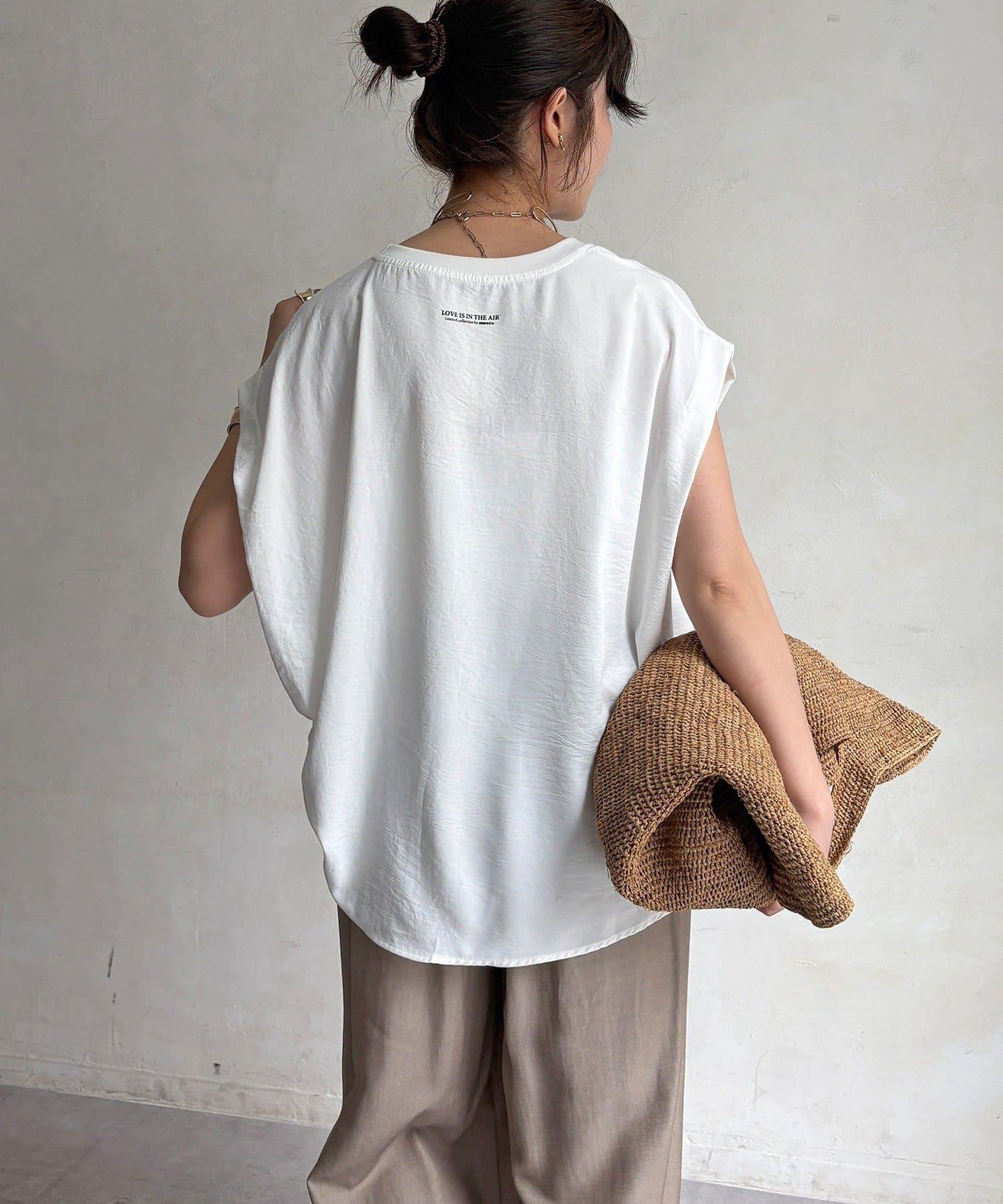 心形背部ロゴ印花 TEE