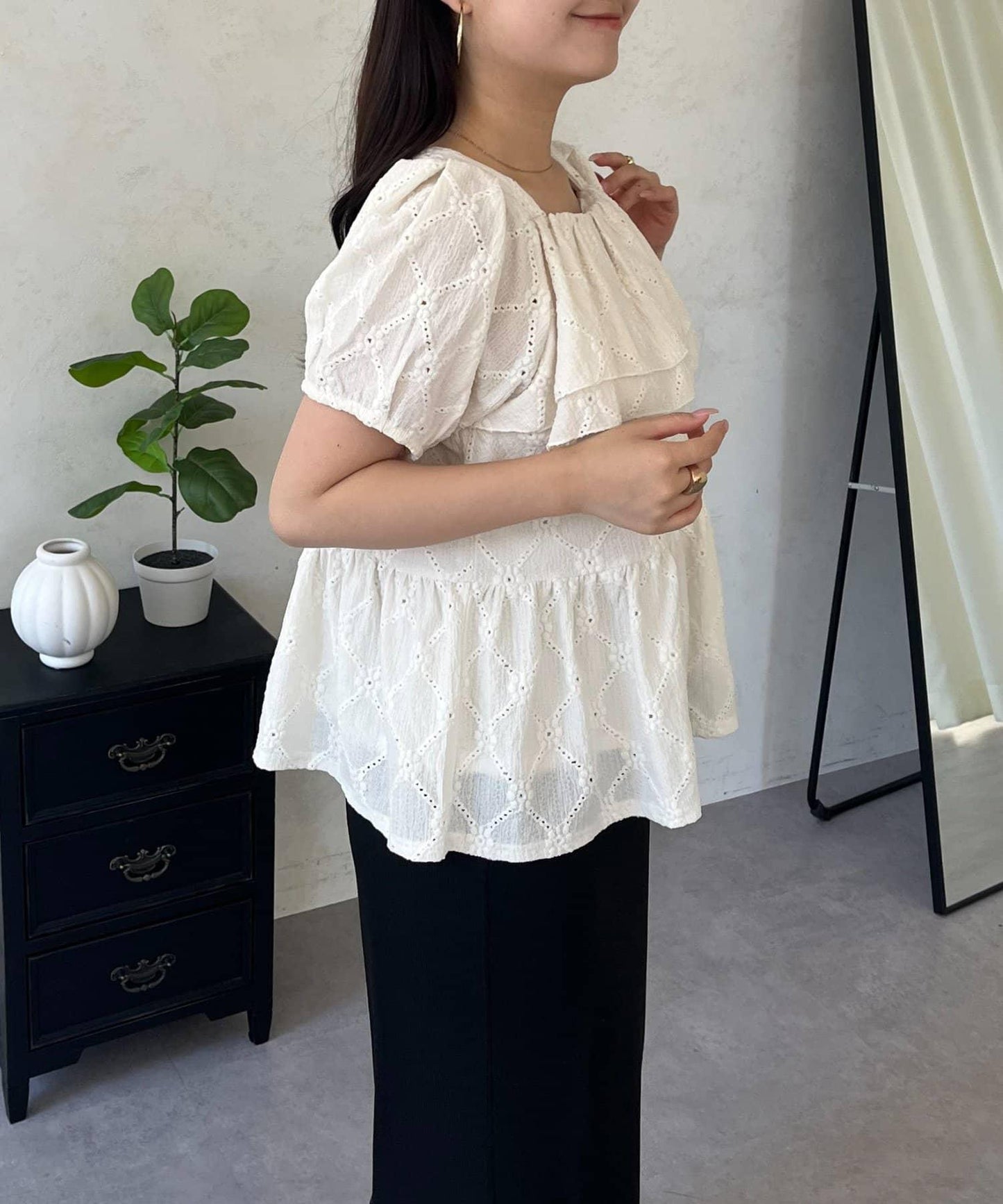 蕾絲荷葉邊 針織 荷葉擺上衣