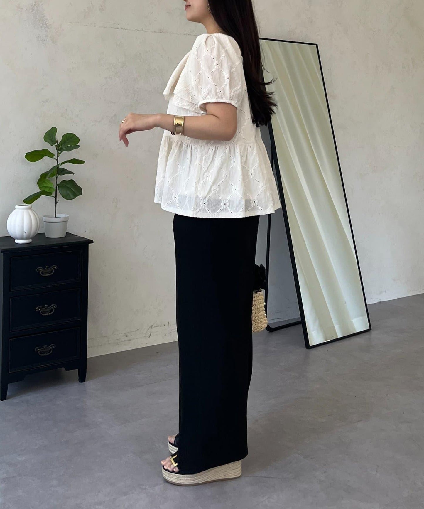 蕾絲荷葉邊 針織 荷葉擺上衣
